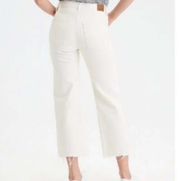 HOST PICK NWOT American Eagle Trendy Boho Chic Off White Wide Leg Cropped Jeans - Picture 1 of 15